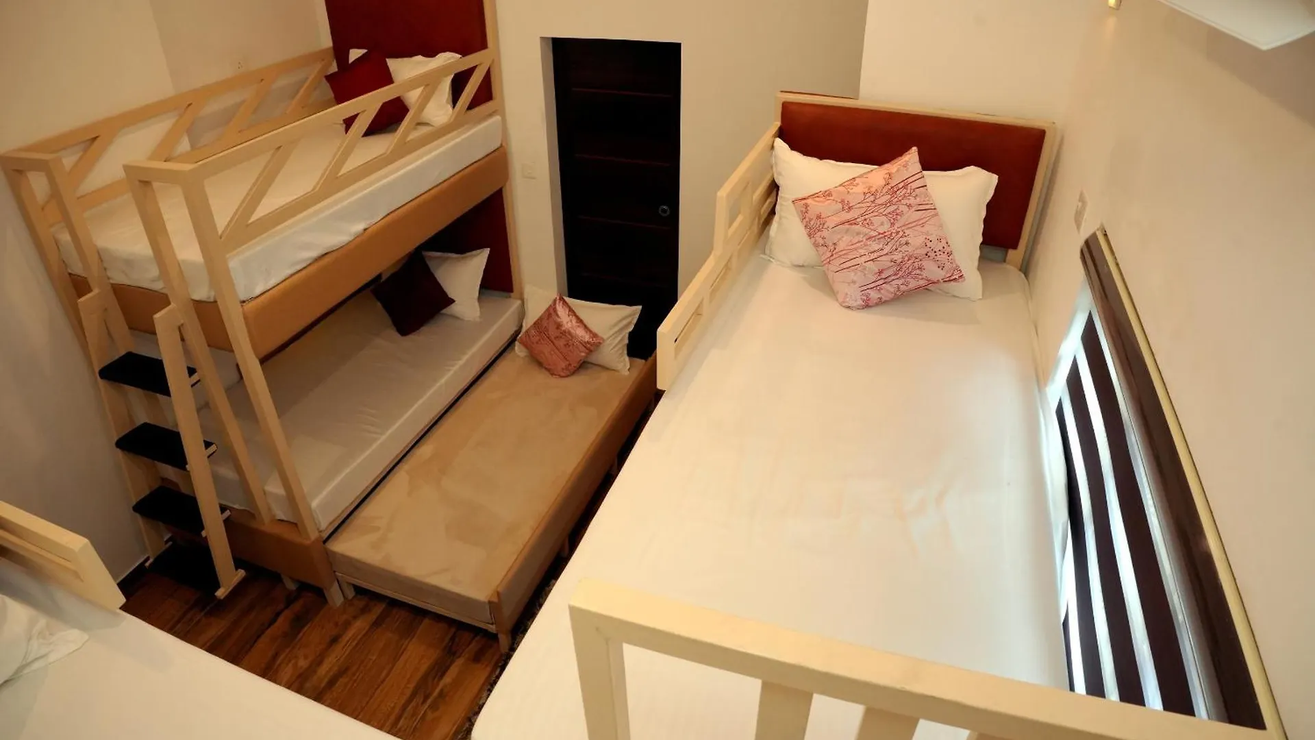 Dune Hostel Alappuzha